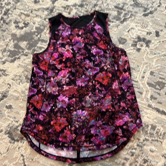 LULULEMON Sculpt Tank
Fluoro Floral Multi / Black - Picture 6 of 11